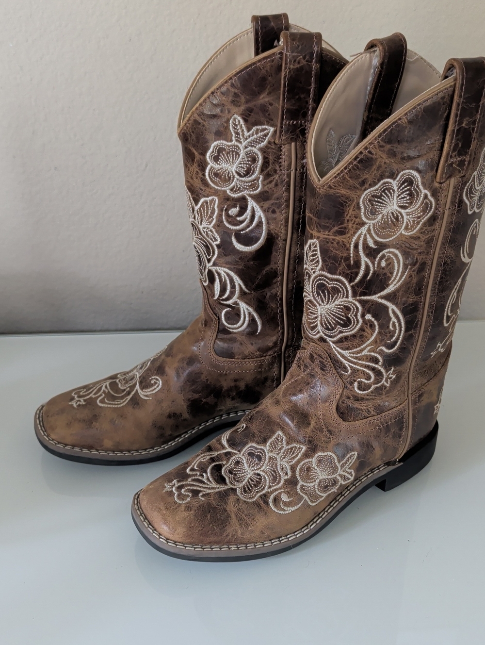 Shyanne Brown Floral Embroidered Western Boots Size 4D